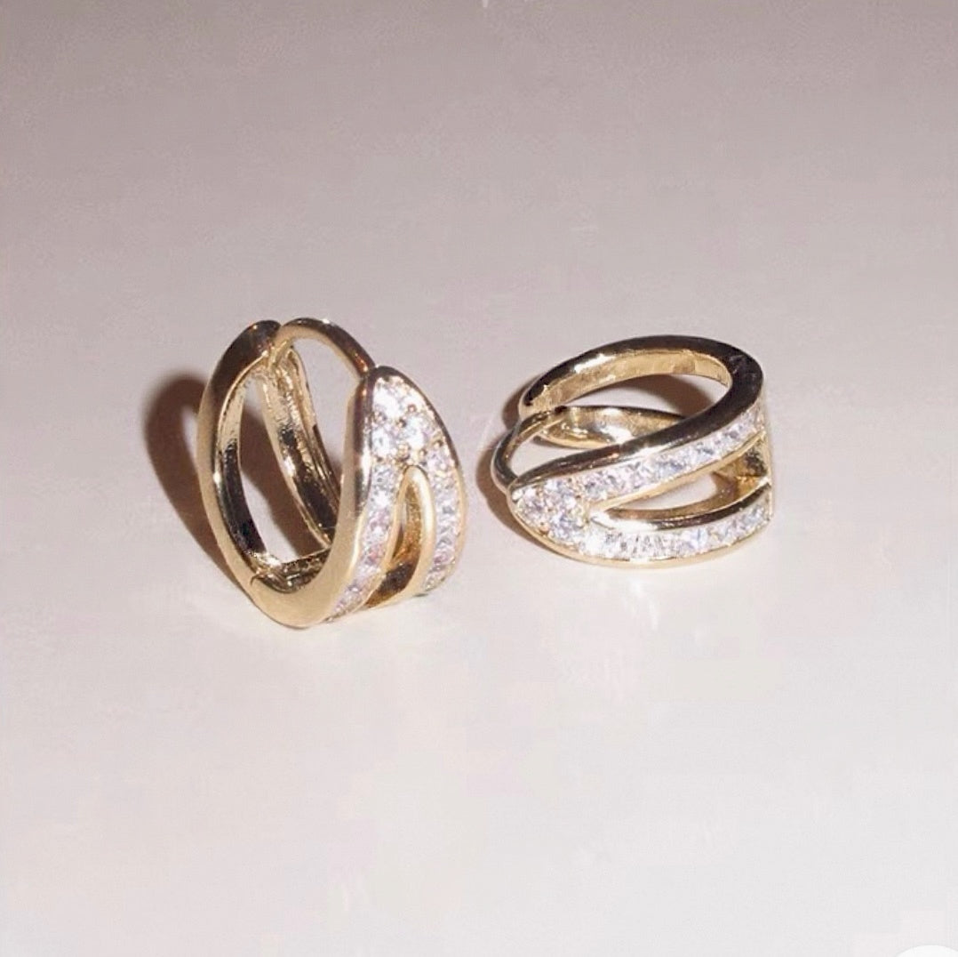 Luna Twist Zircon Huggie Earrings